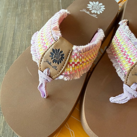 Women's Yellow Box, Feriz, Pink Multi, Size 8.  New in box - Picture 3 of 4